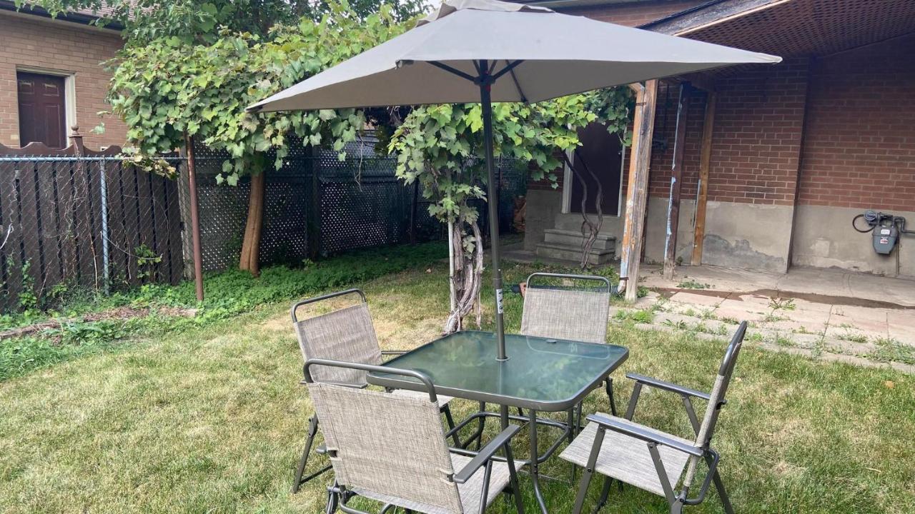 Spectacular 3 Bedroom 2 Wr House - Close To Airport Τορόντο Εξωτερικό φωτογραφία