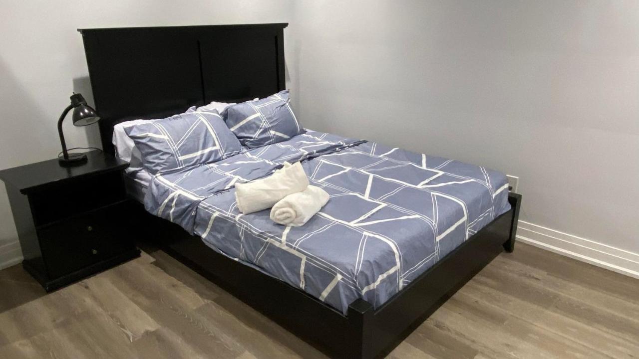 Spectacular 3 Bedroom 2 Wr House - Close To Airport Τορόντο Εξωτερικό φωτογραφία