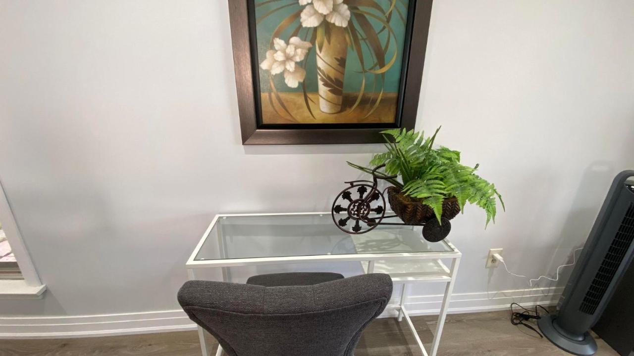 Spectacular 3 Bedroom 2 Wr House - Close To Airport Τορόντο Εξωτερικό φωτογραφία